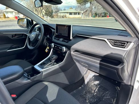 Certified 2025 Toyota RAV4 LE image 27