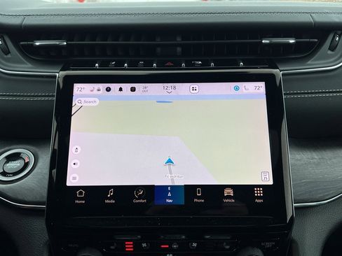 Used 2024 Jeep Grand Cherokee L Overland w/ Advanced Protech Group III image 26