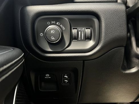 Used 2022 RAM 1500 Laramie w/ Off Road Group image 40