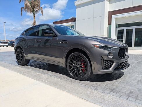 Used 2024 Maserati Levante Modena Ultima AWD/4WD image 3