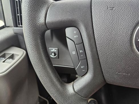 Used 2017 Chevrolet Express 2500 RWD image 41