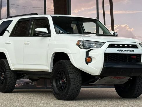 Used 2018 Toyota 4Runner TRD Off-Road Premium image 16