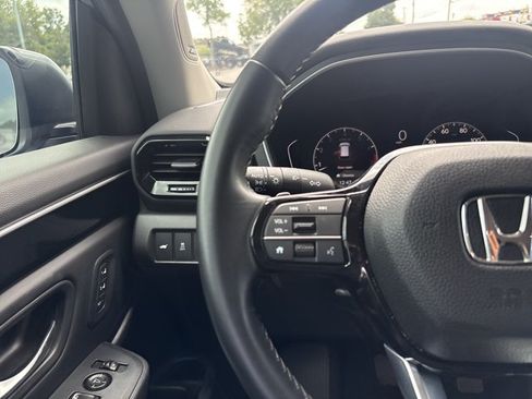 Used 2025 Honda Pilot Touring image 22