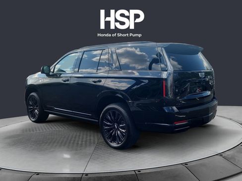 Used 2025 Cadillac Escalade Sport w/ LPO, ONYX Package image 3