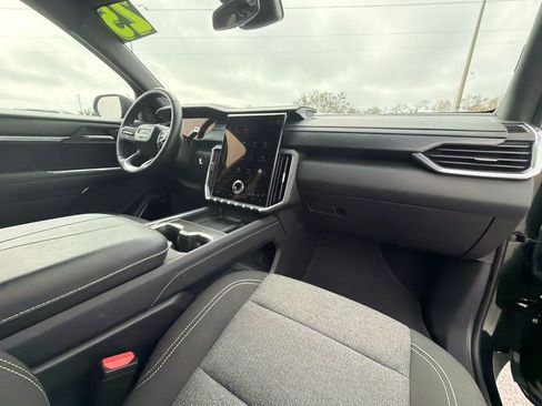 Used 2025 GMC Acadia Elevation image 34