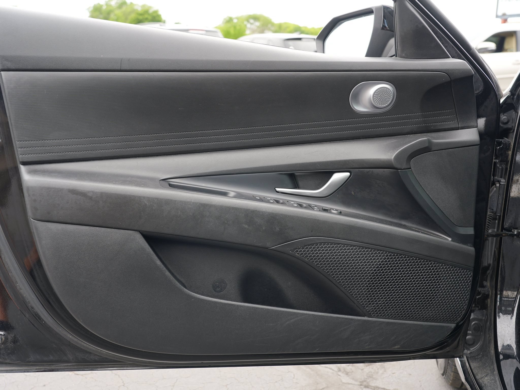 Used 2023 Hyundai Elantra SE FWD image 15