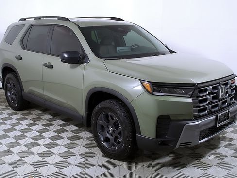 New 2026 Honda Pilot TrailSport image 6