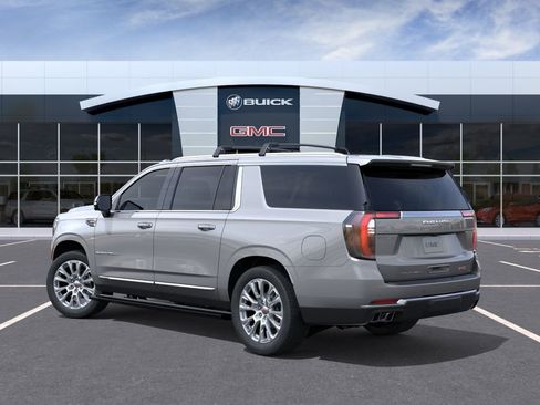 New 2026 GMC Yukon XL Denali w/ Denali Reserve Package AWD/4WD image 3