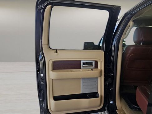 Used 2013 Ford F150 King Ranch w/ King Ranch Luxury Pkg image 15