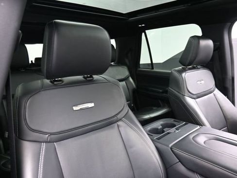 Used 2025 Ford Expedition Max Platinum w/ Stealth Appearance Package AWD/4WD image 32
