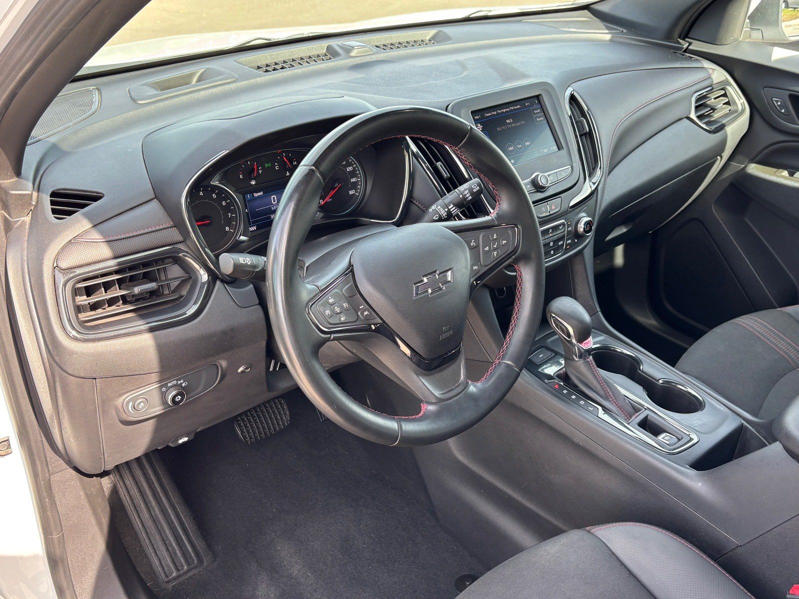 Used 2023 Chevrolet Equinox RS AWD/4WD image 19