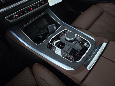 New 2026 BMW X5 xDrive50e w/ M Sport Package image 25