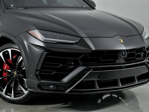 Used 2019 Lamborghini Urus AWD/4WD image 3