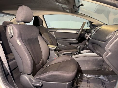 Used 2013 Kia Forte Koup EX FWD image 23