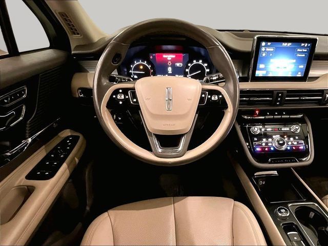 Used 2020 Lincoln Corsair AWD w/ Premium Package image 5