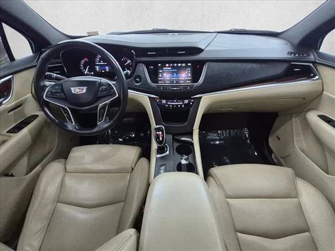 Used 2017 Cadillac XT5 Premium Luxury w/ Advanced Security Package AWD/4WD image 20