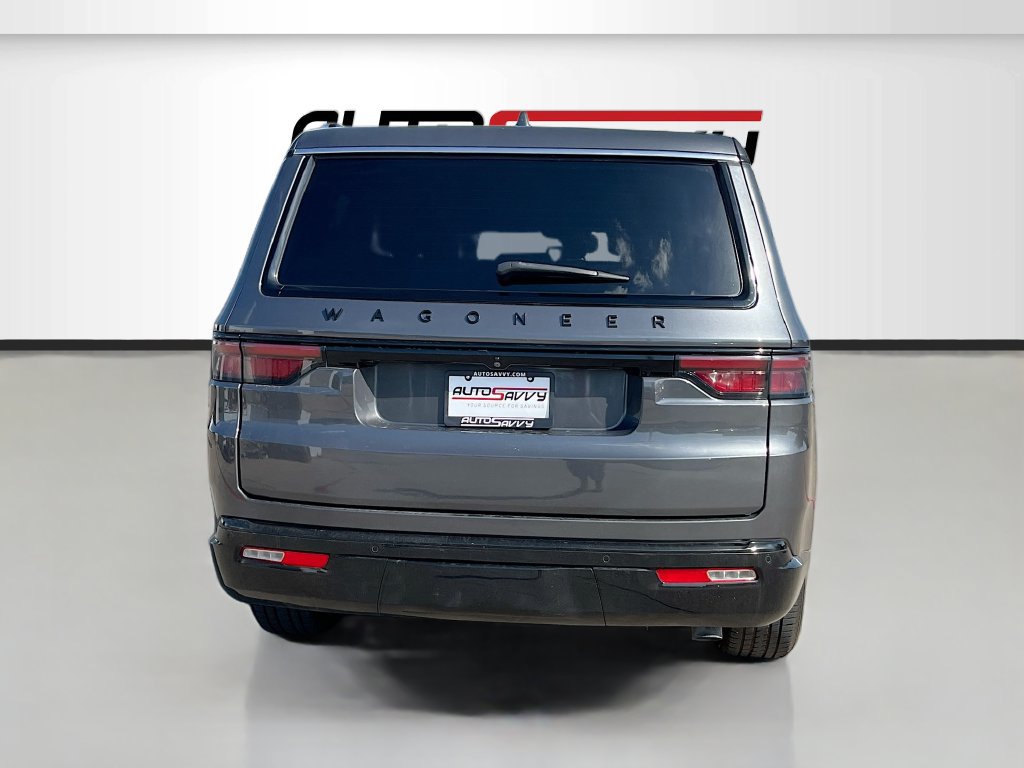 Used 2024 Jeep Wagoneer Series II w/ Convenience Group I AWD/4WD image 6