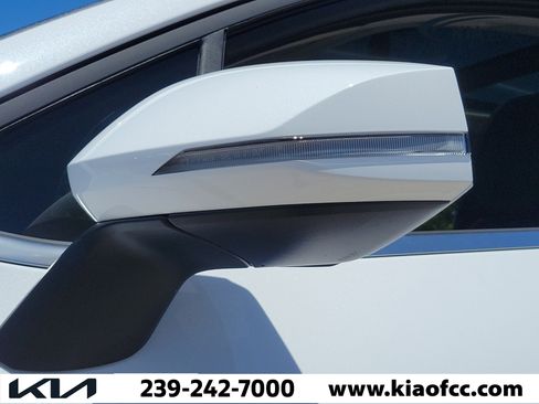New 2026 Kia Sportage EX w/ EX Panorama Roof Package FWD image 7