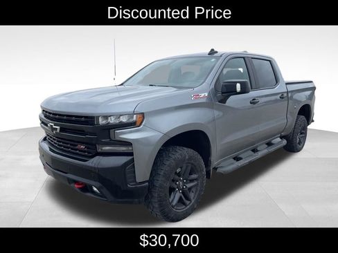 Used 2020 Chevrolet Silverado 1500 LT Trail Boss image 3
