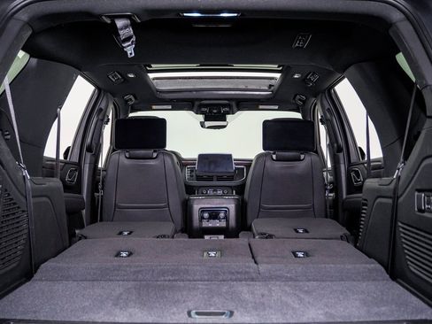 Used 2023 Chevrolet Tahoe High Country w/ Advanced Technology Package image 29