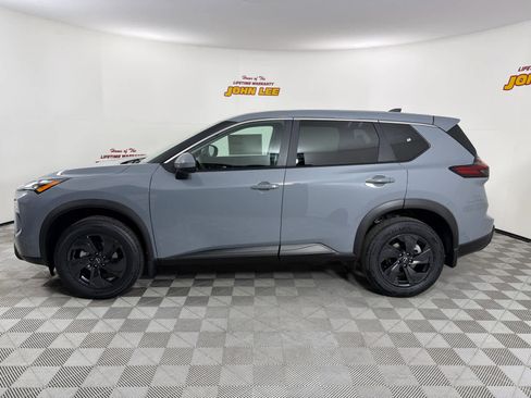New 2026 Nissan Rogue SV FWD image 2