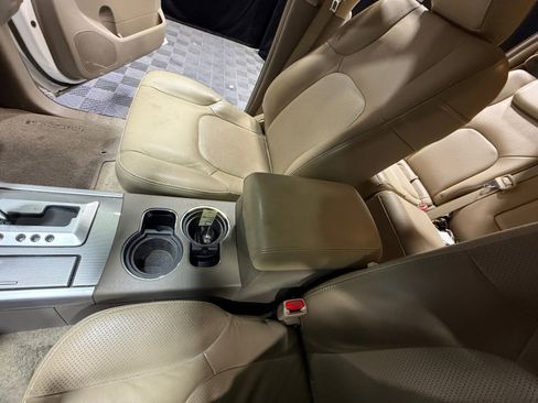 Used 2011 Nissan Pathfinder Silver image 15