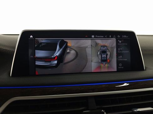 Used 2020 BMW 750i xDrive image 33