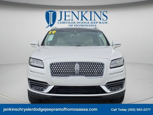 Used 2019 Lincoln Nautilus Reserve FWD image 12