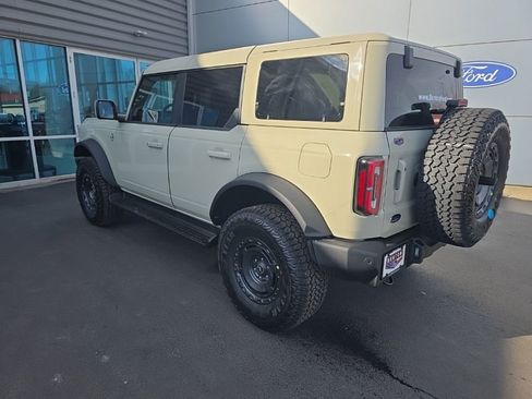 New 2025 Ford Bronco Outer Banks w/ Sasquatch Package image 9