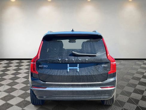 Used 2024 Volvo XC90 B6 Plus w/ Protection Package Premier image 4