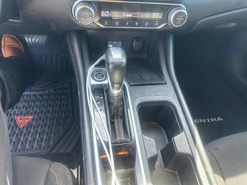 Certified 2022 Nissan Sentra SR w/ Electronics Package FWD image 6