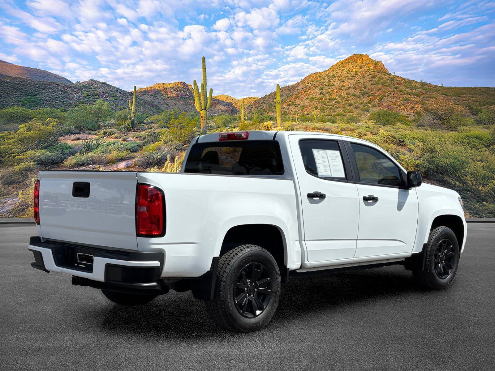 Used 2022 Chevrolet Colorado LT RWD image 4