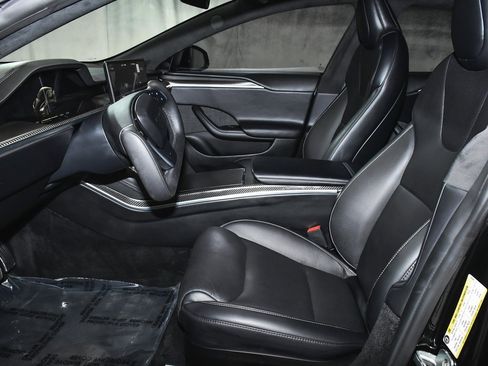 Used 2021 Tesla Model S Plaid image 42