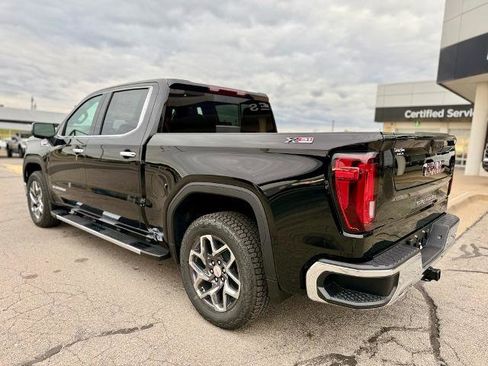 New 2026 GMC Sierra 1500 SLT image 6