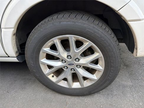 Used 2016 Ford Expedition Limited w/ Equipment Group 301A image 15