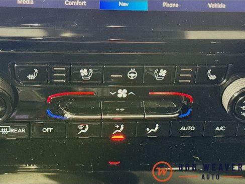 Used 2023 Jeep Grand Cherokee L Limited w/ Luxury Tech Group II image 21