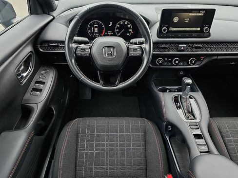 Used 2023 Honda HR-V Sport image 12