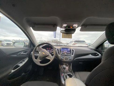 Used 2024 Chevrolet Malibu LT image 5