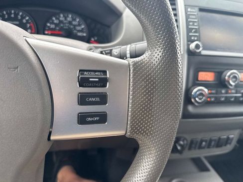 Used 2020 Nissan Frontier SV w/ Midnight Edition Floor Mats AWD/4WD image 28