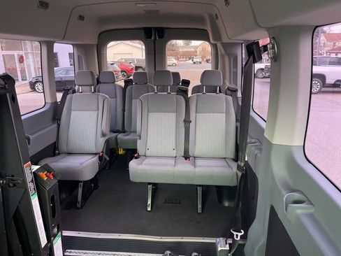 Used 2018 Ford Transit 350 XLT image 16