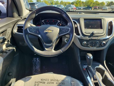 Used 2021 Chevrolet Equinox LT image 19