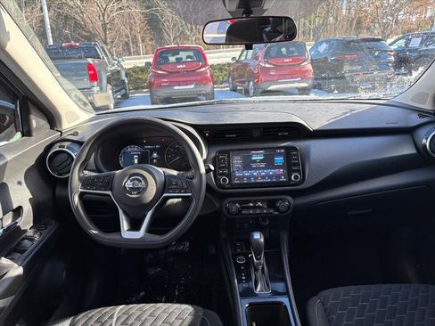 Certified 2021 Nissan Kicks SV w/ Exterior Package image 8