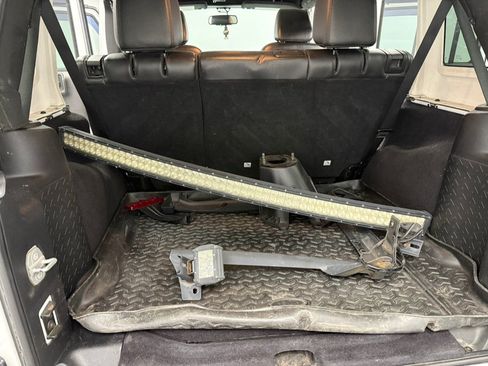 Used 2015 Jeep Wrangler Unlimited Sahara AWD/4WD image 61