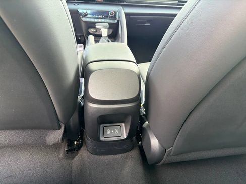 New 2026 Hyundai Elantra SEL Sport FWD image 17