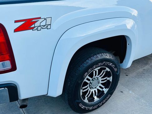 Used 2011 GMC Sierra 1500 SLE w/ Power Tech Package image 30