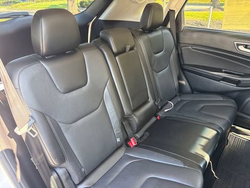 Used 2015 Ford Edge Titanium w/ Equipment Group 301A AWD/4WD image 33