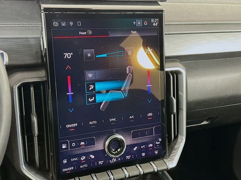 Used 2025 GMC Acadia Elevation FWD image 24
