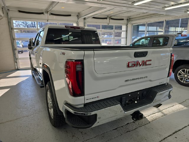 Certified 2024 GMC Sierra 2500 SLT w/ SLT Premium Package AWD/4WD image 3