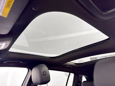 Used 2024 Mercedes-Benz GLB 250 4MATIC image 19