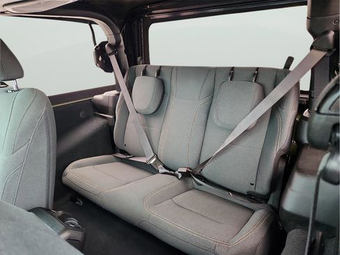 Used 2024 Jeep Wrangler Sport AWD/4WD image 8